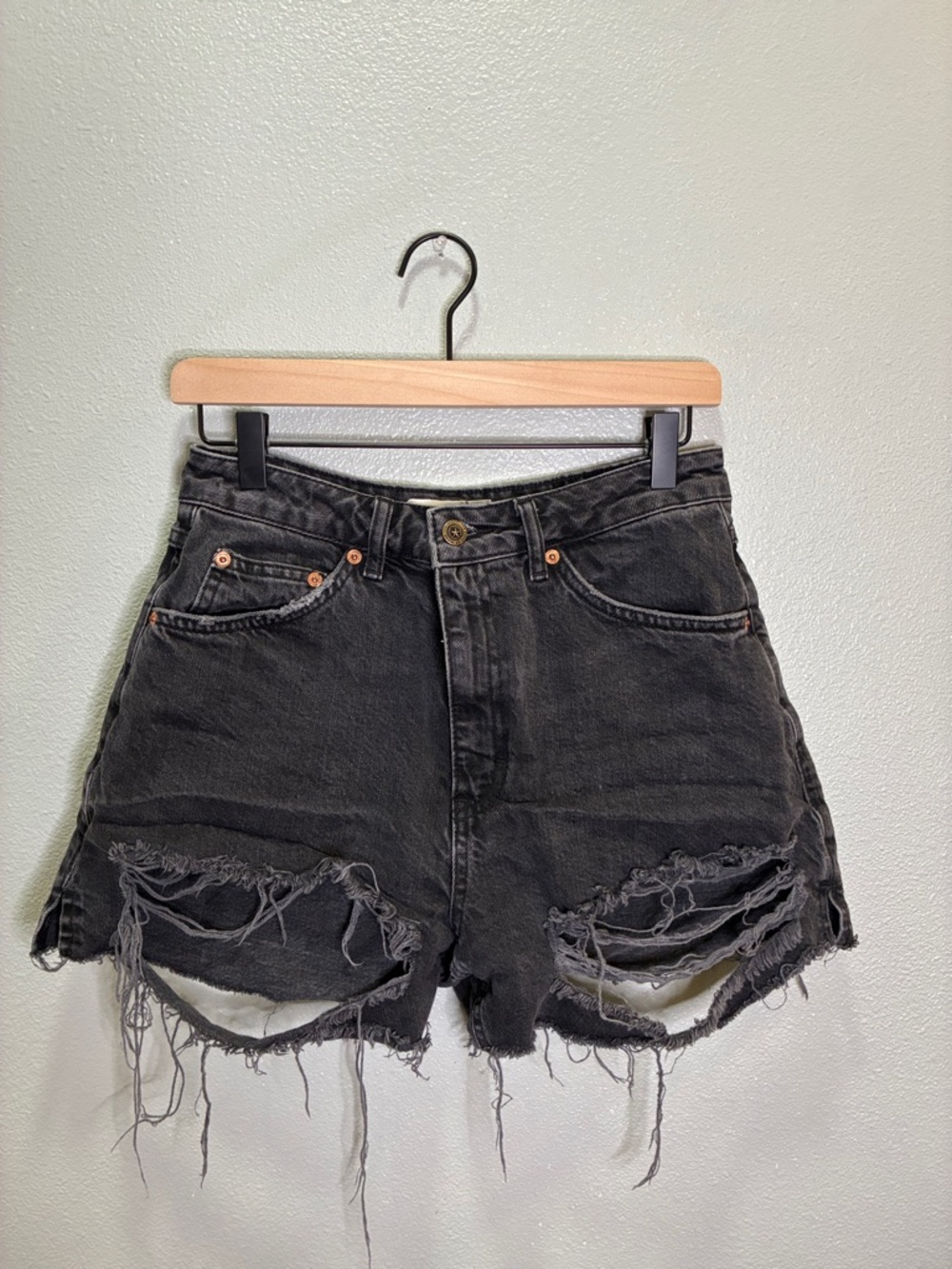 Topshop Black Distressed Denim Shorts Women’s 6 High Rise Cutoff Raw Hem